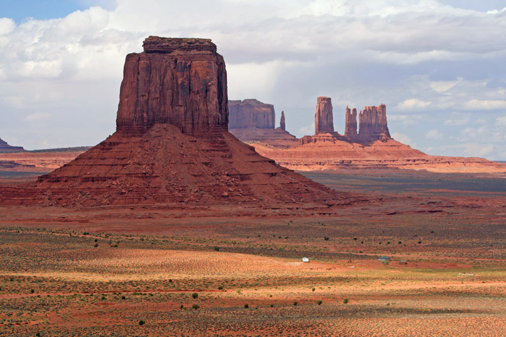 Photo of butte in Monument Valley, AZ